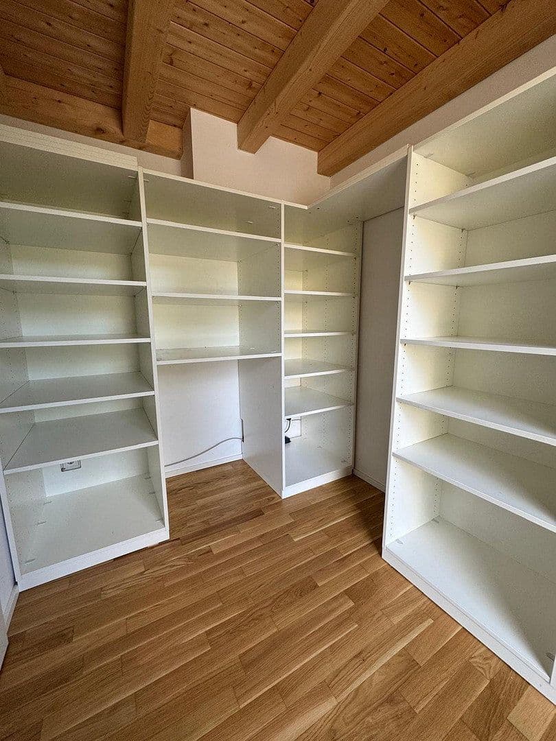 Pronájem bytu 4+1 81 m², Chemnitz, Sasko Pronájem bytu 4+1 81 m², Chemnitz, Sasko