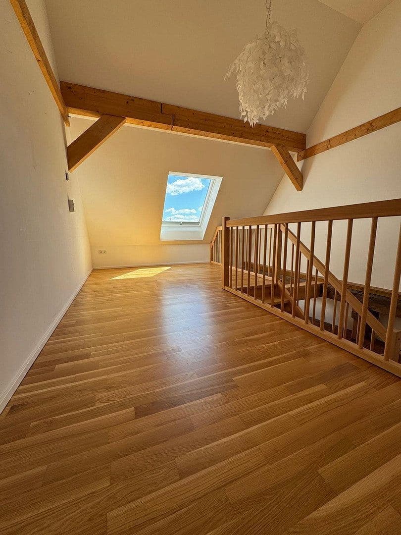 Pronájem bytu 4+1 81 m², Chemnitz, Sasko Pronájem bytu 4+1 81 m², Chemnitz, Sasko