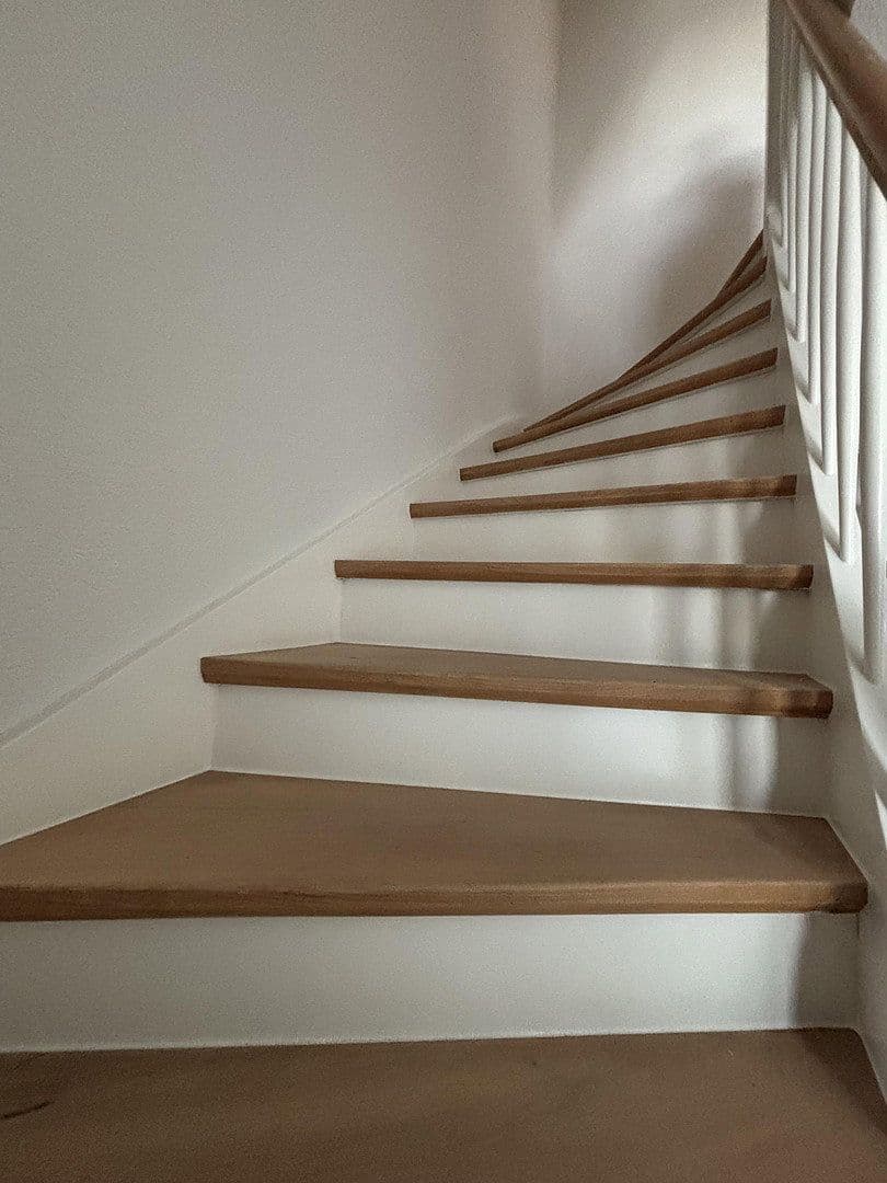 Prodej domu 119 m², pozemek 194 m², Leinfelden-Echterdingen, Bádensko-Württembersko Prodej domu 119 m², pozemek 194 m², Leinfelden-Echterdingen, Bádensko-Württembersko