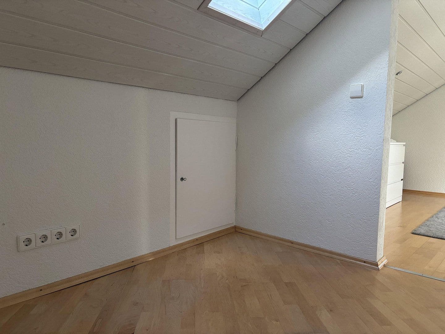Prodej domu 119 m², pozemek 194 m², Leinfelden-Echterdingen, Bádensko-Württembersko Prodej domu 119 m², pozemek 194 m², Leinfelden-Echterdingen, Bádensko-Württembersko