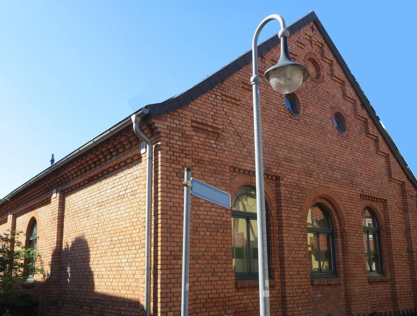 Prodej domu 130 m², pozemek 403 m², Berga, Sasko-Anhaltsko Prodej domu 130 m², pozemek 403 m², Berga, Sasko-Anhaltsko