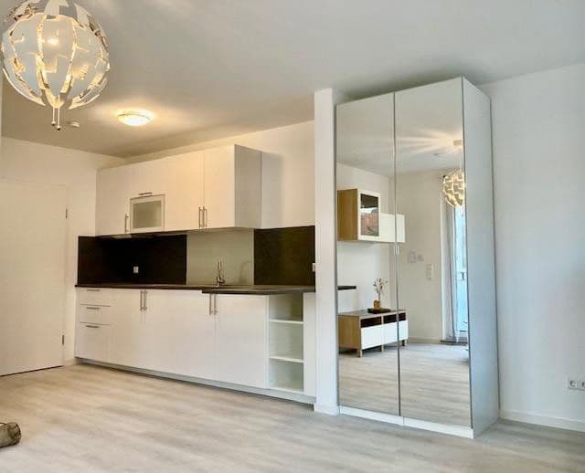 Pronájem bytu 1+1 25 m², Heilbronn, Bádensko-Württembersko Pronájem bytu 1+1 25 m², Heilbronn, Bádensko-Württembersko