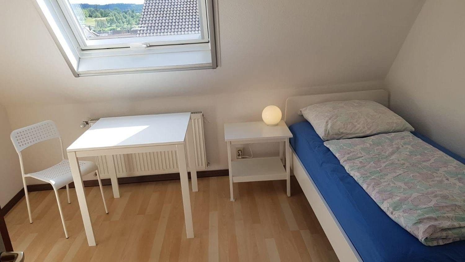 Prodej domu 256 m², pozemek 330 m², Winnenden, Bádensko-Württembersko Prodej domu 256 m², pozemek 330 m², Winnenden, Bádensko-Württembersko