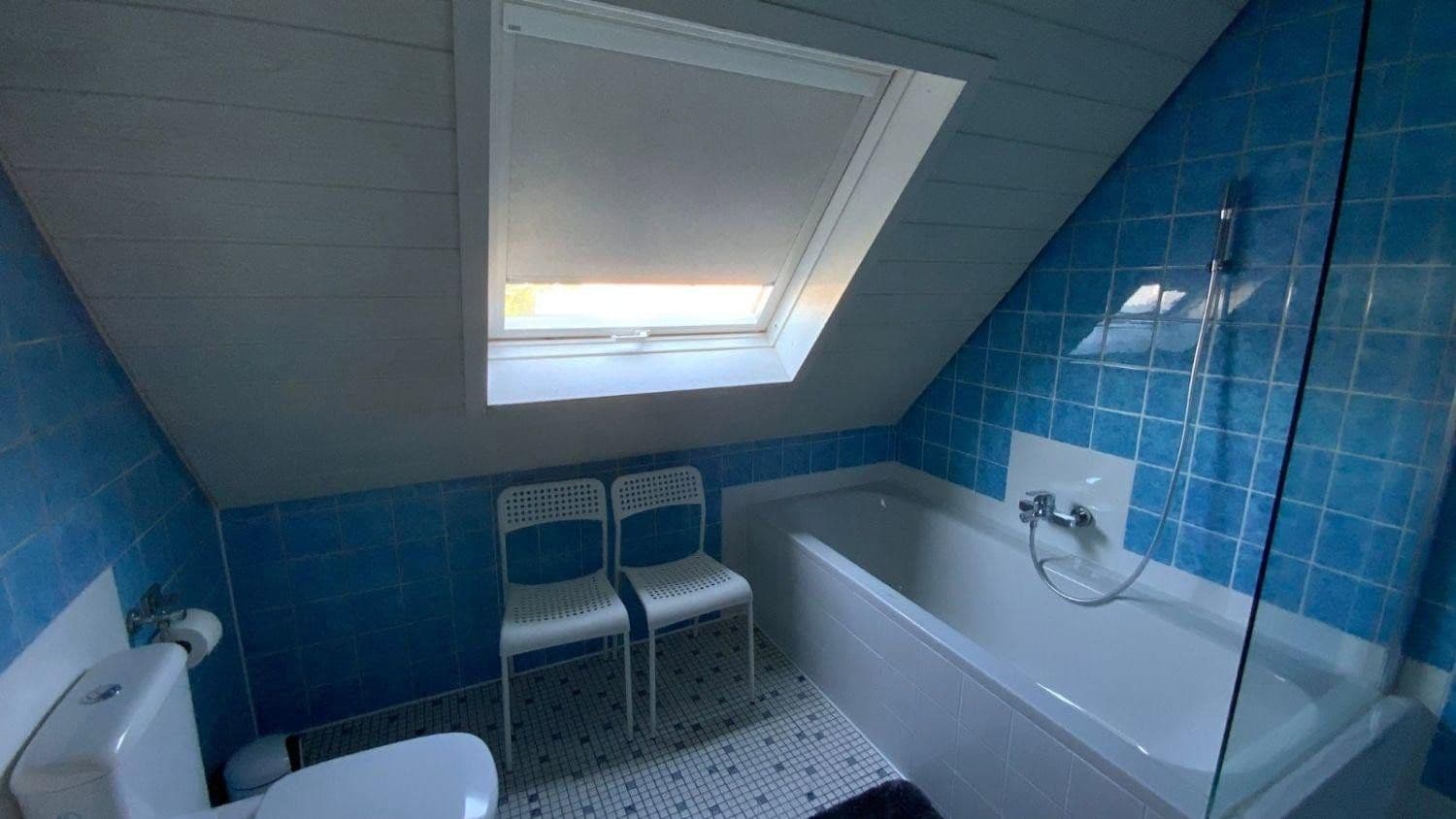 Prodej domu 256 m², pozemek 330 m², Winnenden, Bádensko-Württembersko Prodej domu 256 m², pozemek 330 m², Winnenden, Bádensko-Württembersko