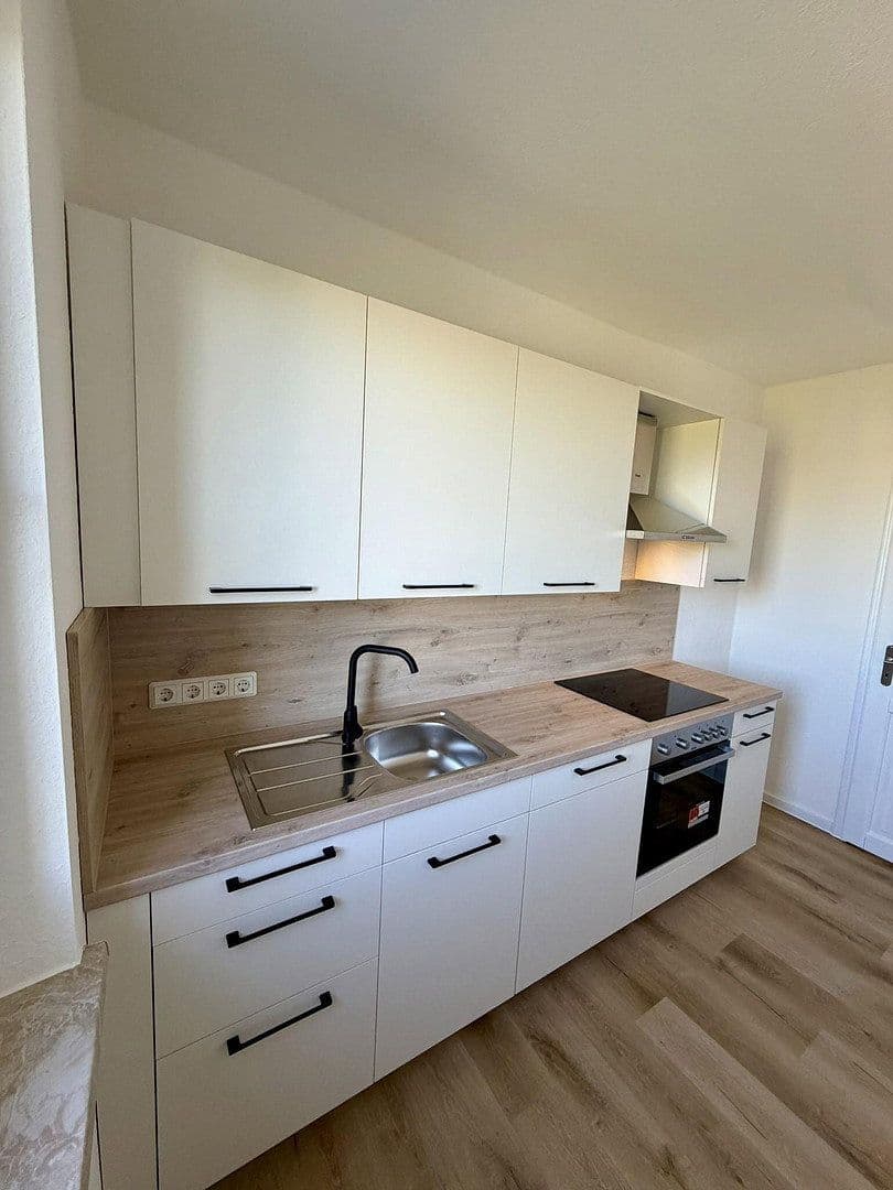 Pronájem bytu 3+1 60 m², Hans-Beimler-Str. 25, Greifswald, Mecklenburg-Vorpommern Pronájem bytu 3+1 60 m², Hans-Beimler-Str. 25, Greifswald, Mecklenburg-Vorpommern
