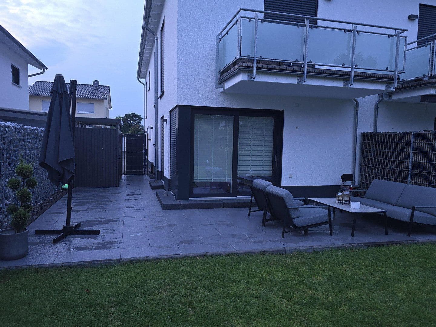 Pronájem domu 135 m², pozemek 350 m², Bergisch Gladbach, Severní Porýní-Vestfálsko Pronájem domu 135 m², pozemek 350 m², Bergisch Gladbach, Severní Porýní-Vestfálsko