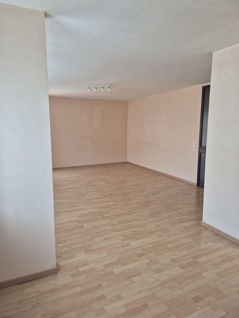Pronájem bytu 3+1 84 m², Schulstraße 9, Schiffweiler, Země Sársko Pronájem bytu 3+1 84 m², Schulstraße 9, Schiffweiler, Země Sársko