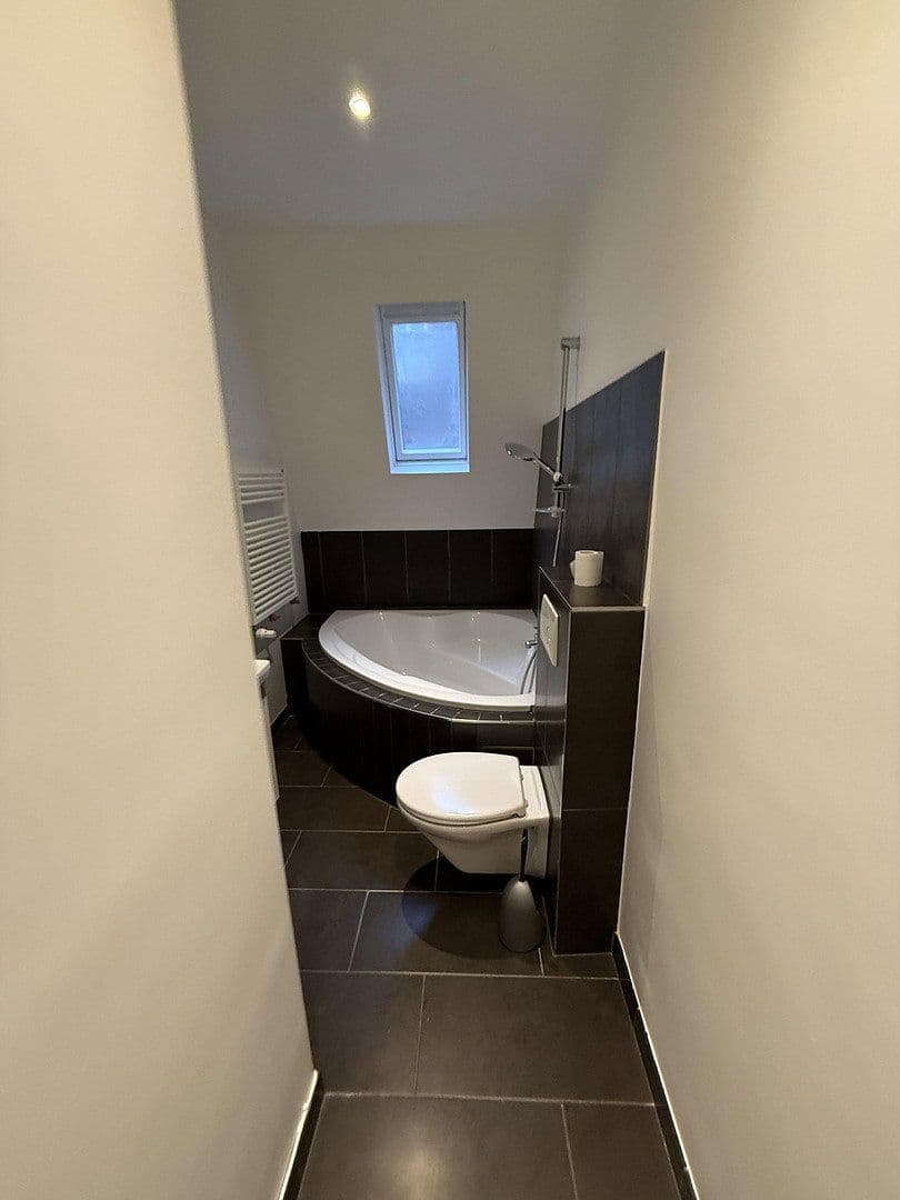 Pronájem domu 59 m², pozemek 800 m², Wiesbaden, Hessen Pronájem domu 59 m², pozemek 800 m², Wiesbaden, Hessen