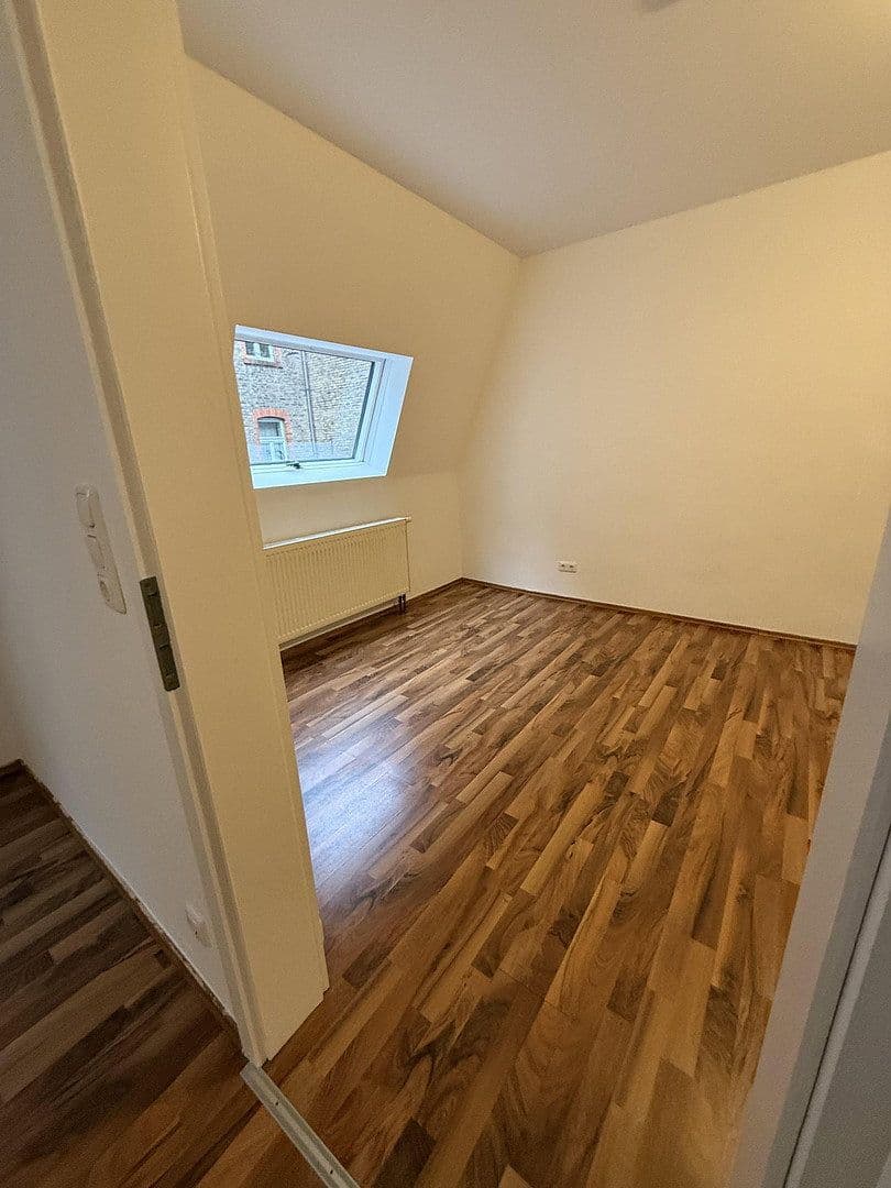 Pronájem domu 59 m², pozemek 800 m², Wiesbaden, Hessen Pronájem domu 59 m², pozemek 800 m², Wiesbaden, Hessen