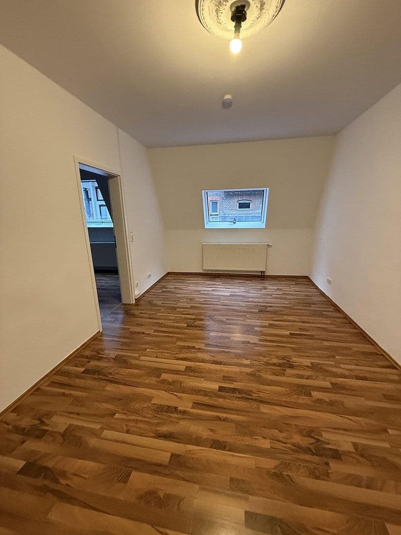 Pronájem domu 59 m², pozemek 800 m², Wiesbaden, Hessen Pronájem domu 59 m², pozemek 800 m², Wiesbaden, Hessen