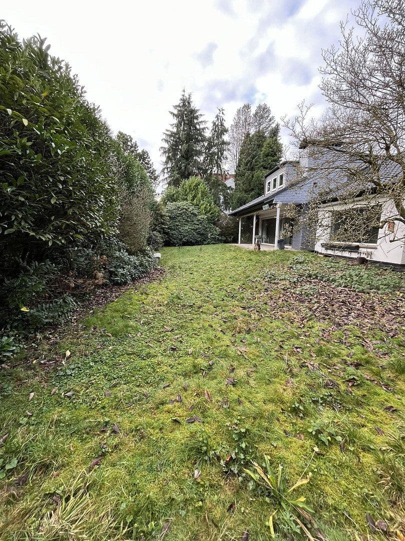 Prodej domu 220 m², pozemek 1.463 m², Königgrätzerstr. 12, Solingen, Severní Porýní-Vestfálsko Prodej domu 220 m², pozemek 1.463 m², Königgrätzerstr. 12, Solingen, Severní Porýní-Vestfálsko