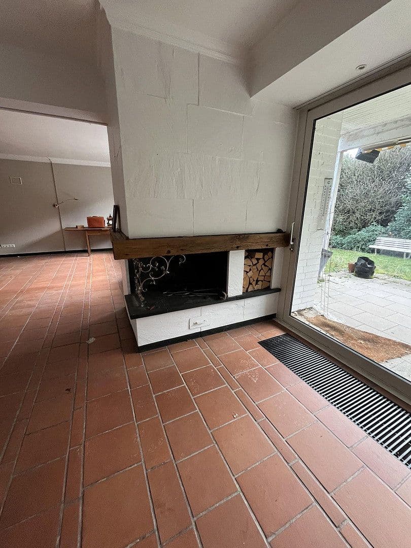 Prodej domu 220 m², pozemek 1.463 m², Königgrätzerstr. 12, Solingen, Severní Porýní-Vestfálsko Prodej domu 220 m², pozemek 1.463 m², Königgrätzerstr. 12, Solingen, Severní Porýní-Vestfálsko
