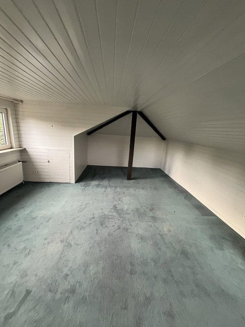 Prodej domu 220 m², pozemek 1.463 m², Königgrätzerstr. 12, Solingen, Severní Porýní-Vestfálsko Prodej domu 220 m², pozemek 1.463 m², Königgrätzerstr. 12, Solingen, Severní Porýní-Vestfálsko