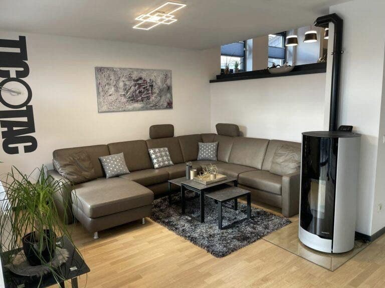 Prodej domu 210 m², pozemek 327 m², Winterbergerstr. 44, Freyung, Bavorsko Prodej domu 210 m², pozemek 327 m², Winterbergerstr. 44, Freyung, Bavorsko