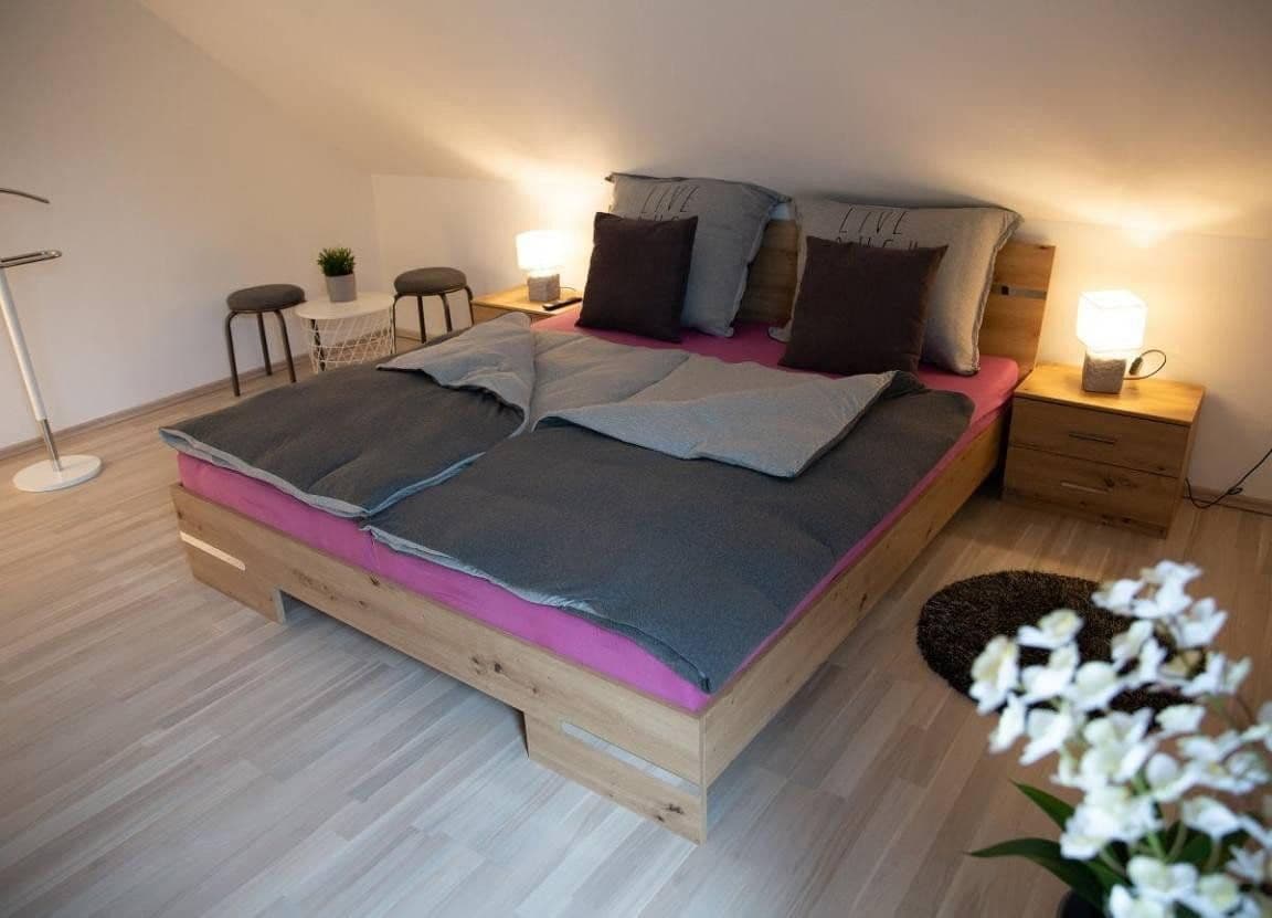 Prodej domu 180 m², pozemek 846 m², Kranewitweg 1, Freyung, Bavorsko Prodej domu 180 m², pozemek 846 m², Kranewitweg 1, Freyung, Bavorsko