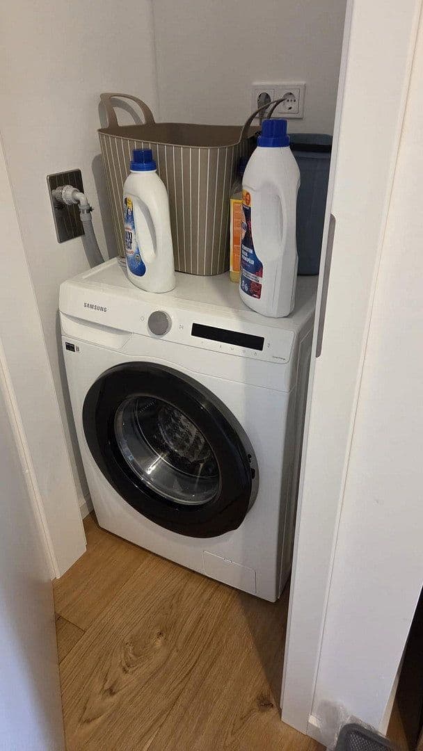 Pronájem bytu 2+1 65 m², Bergisch Gladbach, Severní Porýní-Vestfálsko Pronájem bytu 2+1 65 m², Bergisch Gladbach, Severní Porýní-Vestfálsko
