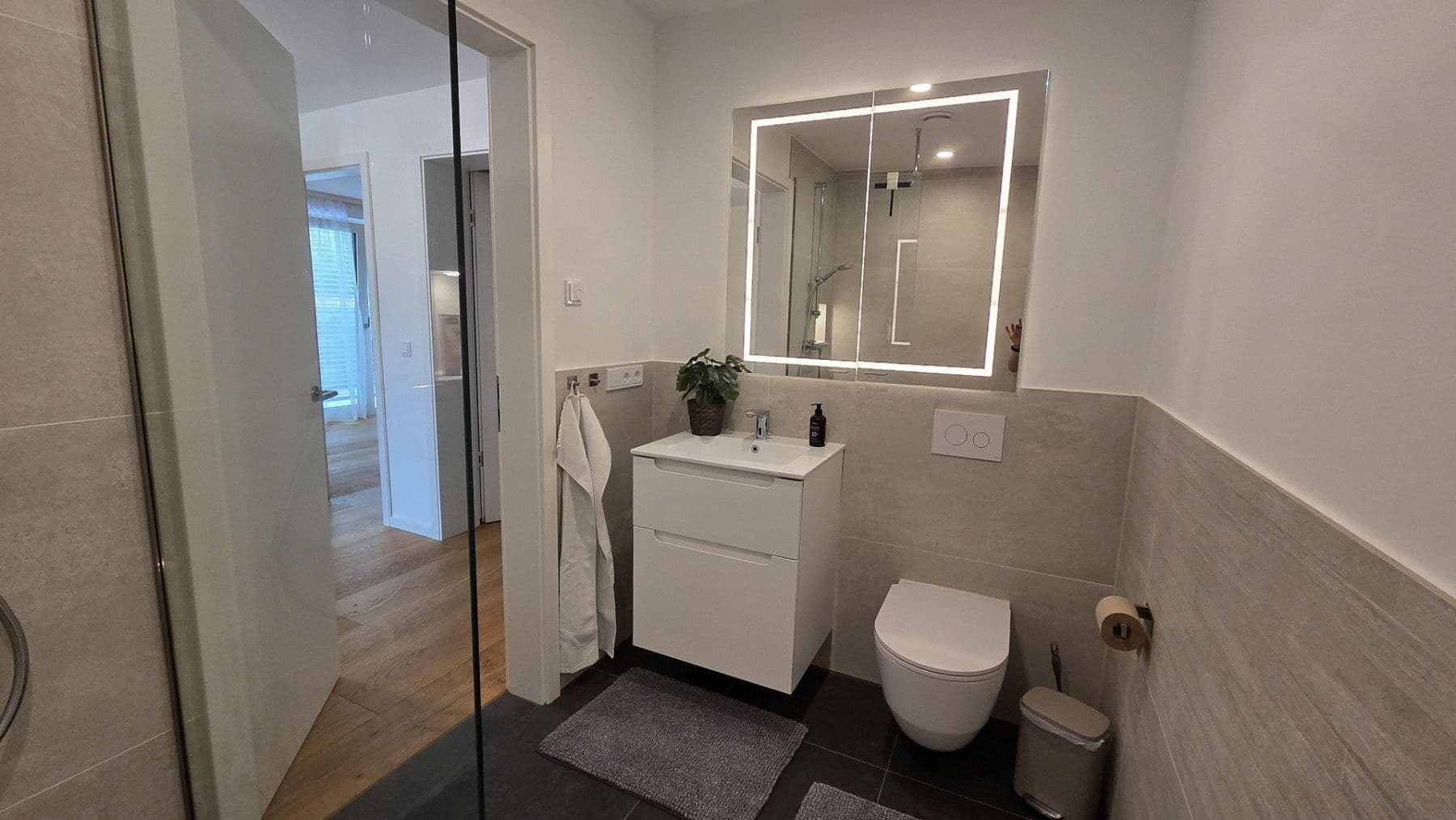 Pronájem bytu 2+1 65 m², Bergisch Gladbach, Severní Porýní-Vestfálsko Pronájem bytu 2+1 65 m², Bergisch Gladbach, Severní Porýní-Vestfálsko
