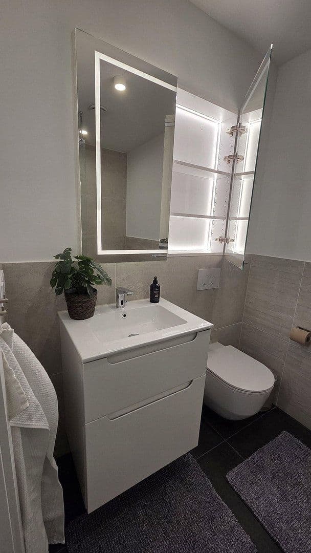Pronájem bytu 2+1 65 m², Bergisch Gladbach, Severní Porýní-Vestfálsko Pronájem bytu 2+1 65 m², Bergisch Gladbach, Severní Porýní-Vestfálsko