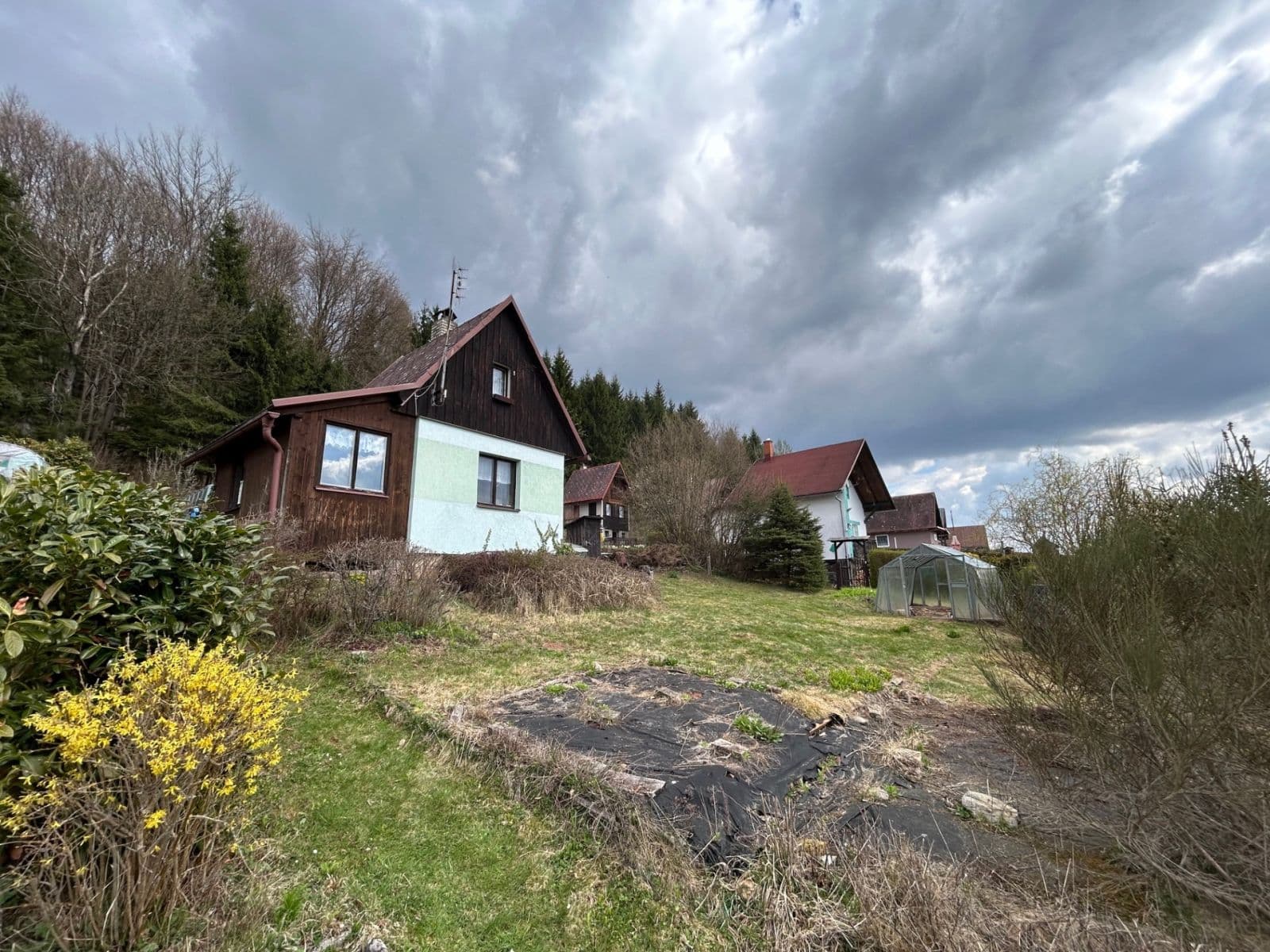 Prodej chaty, chalupy 40 m², pozemek 384 m², Vlčická, Trutnov, Královéhradecký kraj Prodej chaty, chalupy 40 m², pozemek 384 m², Vlčická, Trutnov, Královéhradecký kraj