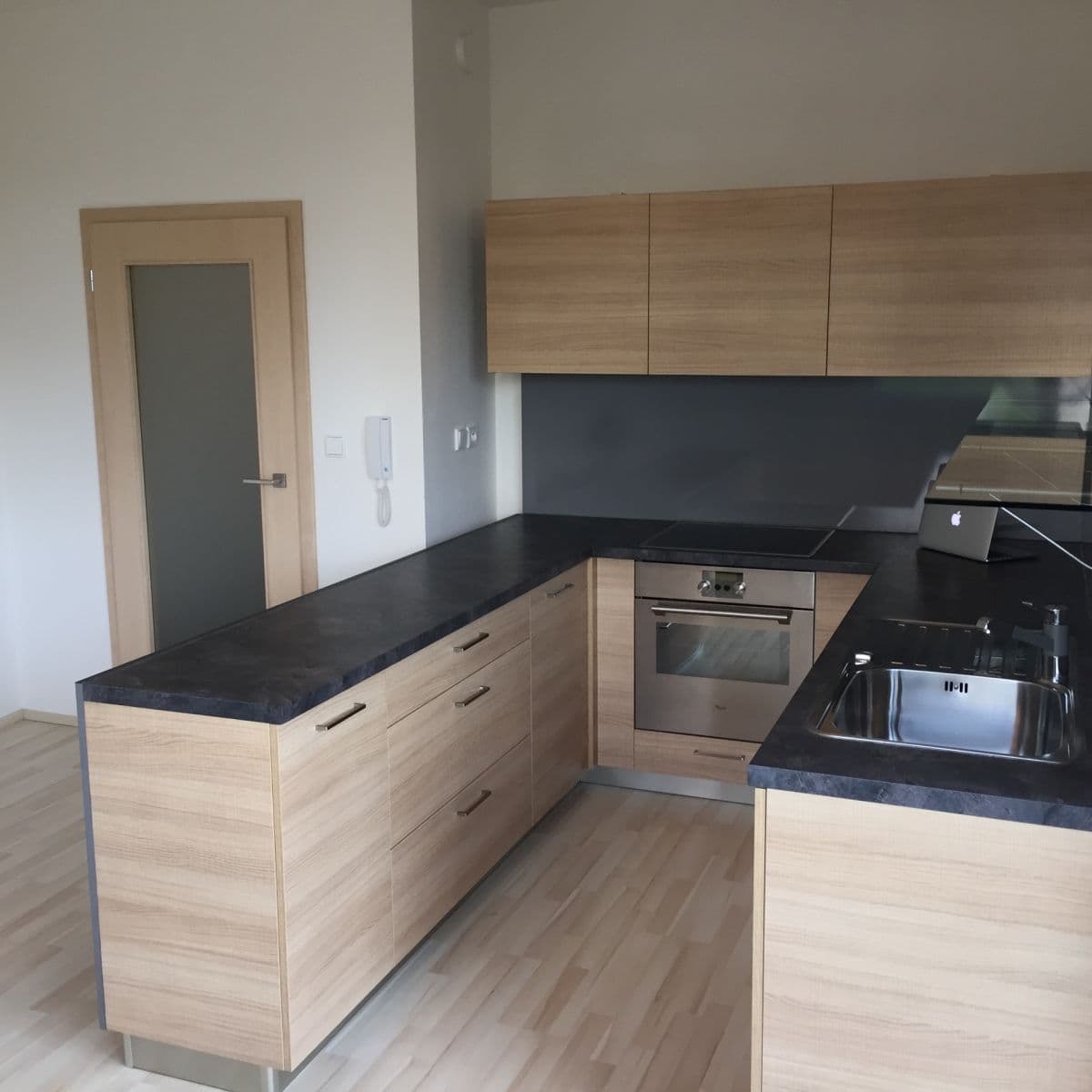 Pronájem bytu 1+kk 31 m², Houbalova, Brno, Jihomoravský kraj Pronájem bytu 1+kk 31 m², Houbalova, Brno, Jihomoravský kraj