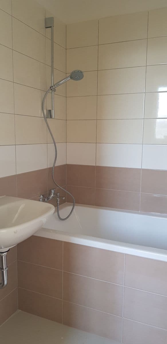 Pronájem bytu 3+1 65 m², Kmochova, Olomouc, Olomoucký kraj Pronájem bytu 3+1 65 m², Kmochova, Olomouc, Olomoucký kraj