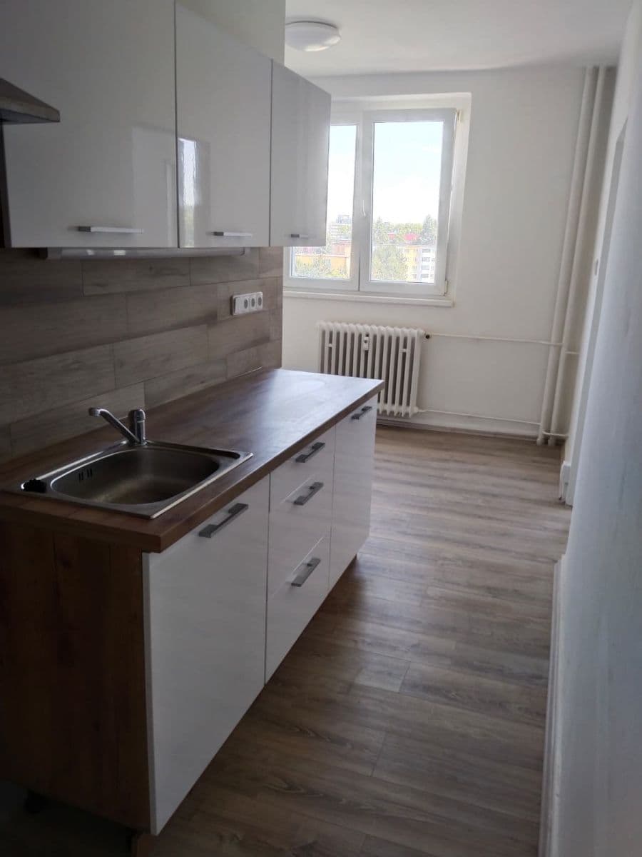 Pronájem bytu 3+1 65 m², Kmochova, Olomouc, Olomoucký kraj Pronájem bytu 3+1 65 m², Kmochova, Olomouc, Olomoucký kraj