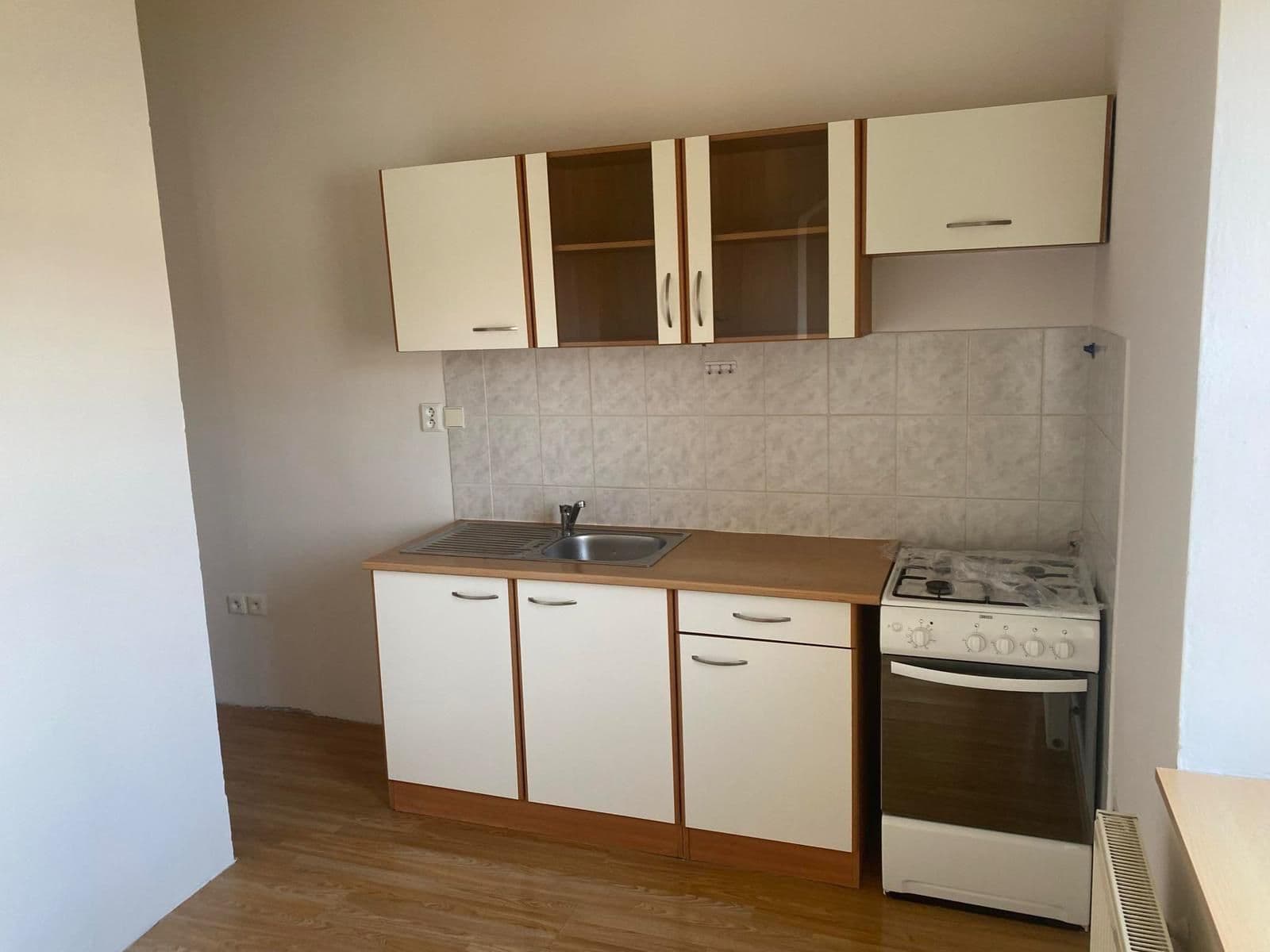 Pronájem bytu 2+1 60 m², J. Hory, Dubí, Ústecký kraj Pronájem bytu 2+1 60 m², J. Hory, Dubí, Ústecký kraj