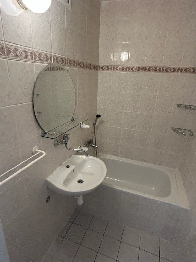 Pronájem bytu 2+kk 43 m², Roškotova, Praha, Praha Pronájem bytu 2+kk 43 m², Roškotova, Praha, Praha
