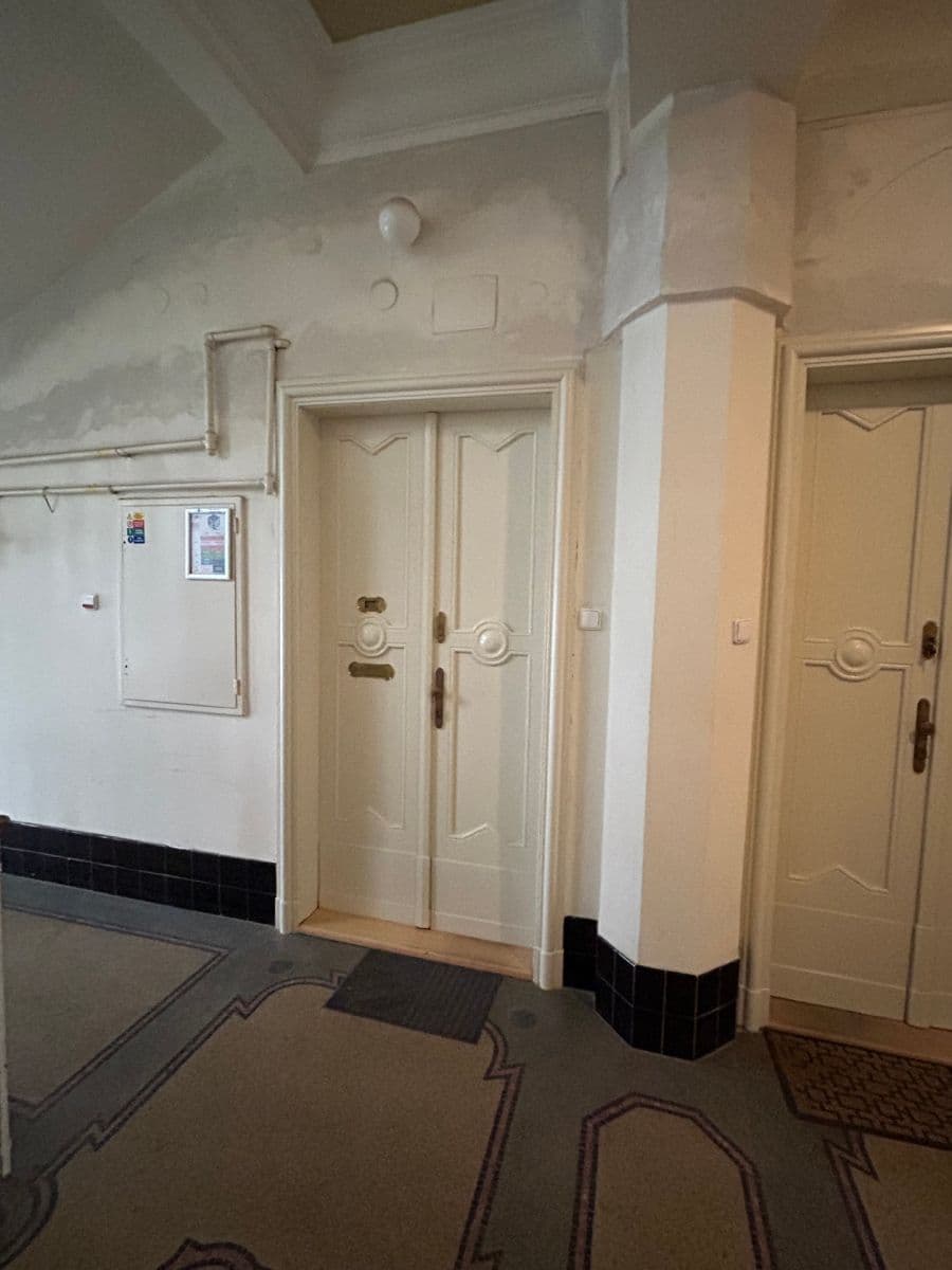 Pronájem bytu 1+1 34 m², Růžová, Praha, Praha Pronájem bytu 1+1 34 m², Růžová, Praha, Praha