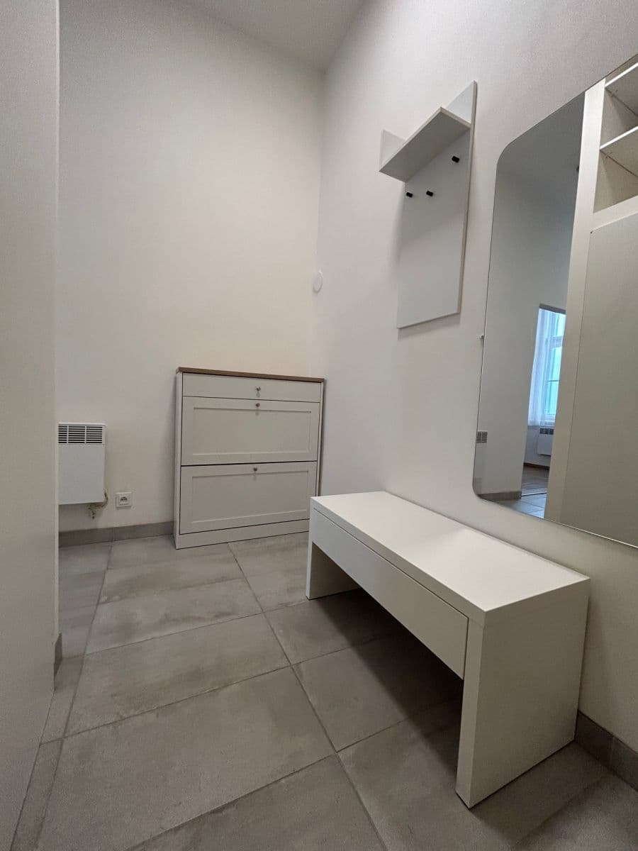 Pronájem bytu 1+1 34 m², Růžová, Praha, Praha Pronájem bytu 1+1 34 m², Růžová, Praha, Praha