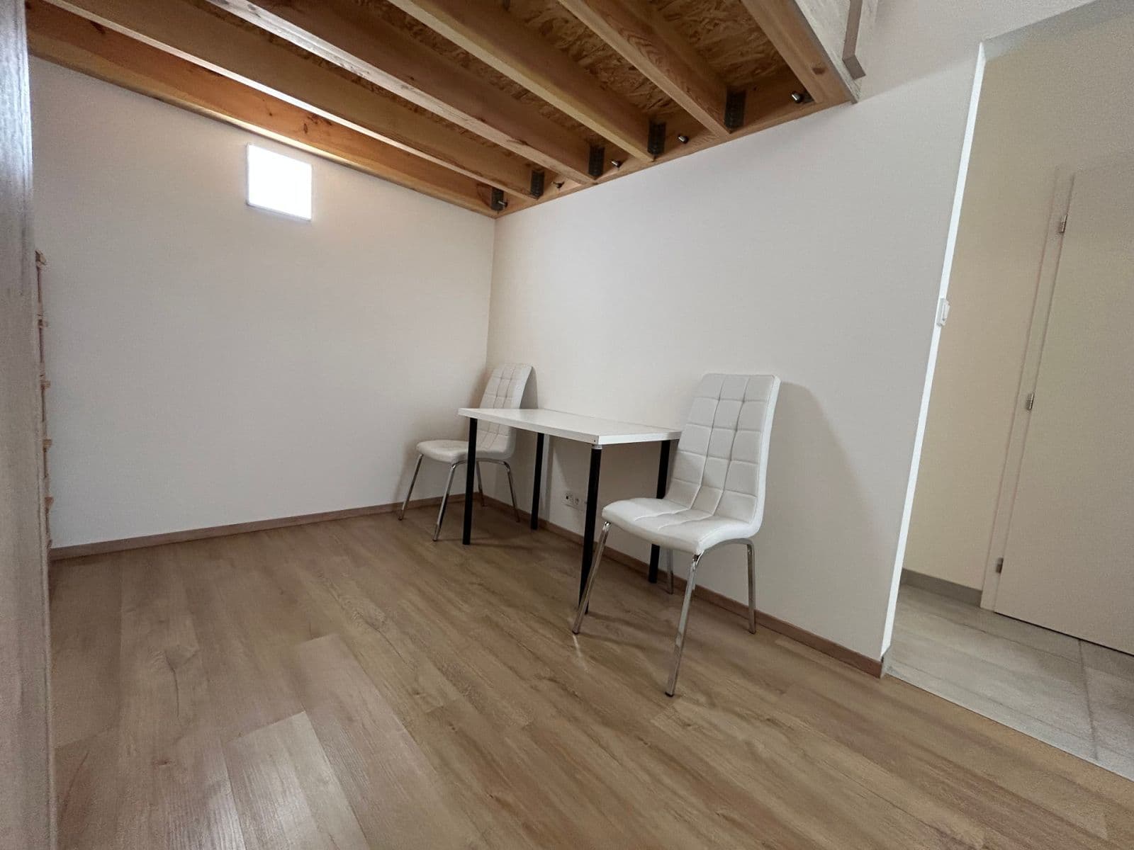 Pronájem bytu 1+1 34 m², Růžová, Praha, Praha Pronájem bytu 1+1 34 m², Růžová, Praha, Praha