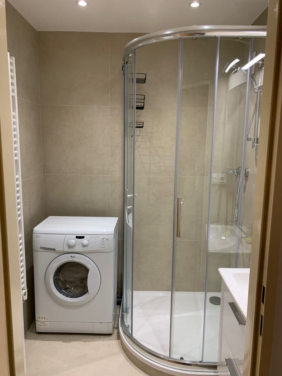 Pronájem bytu 3+1 90 m², Hněvkovského, Praha, Praha Pronájem bytu 3+1 90 m², Hněvkovského, Praha, Praha