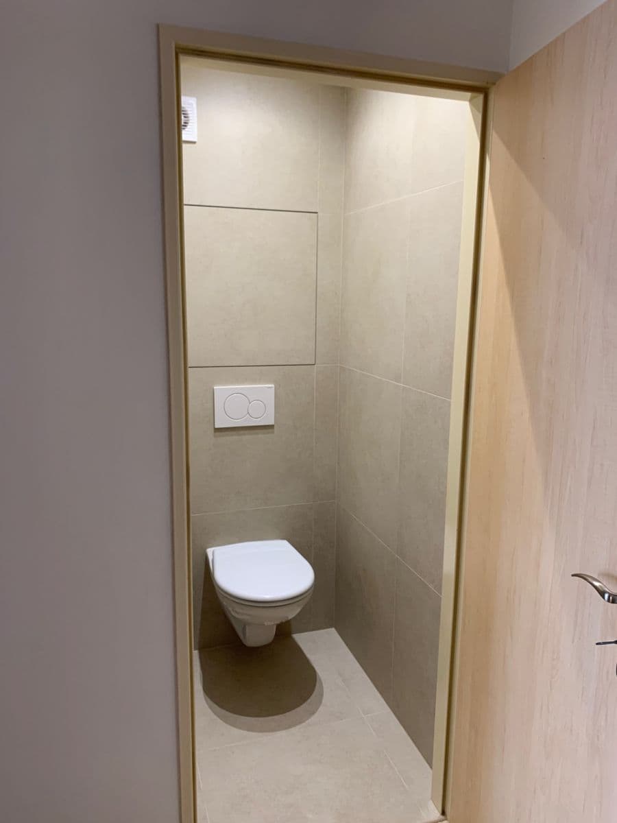 Pronájem bytu 3+1 90 m², Hněvkovského, Praha, Praha Pronájem bytu 3+1 90 m², Hněvkovského, Praha, Praha