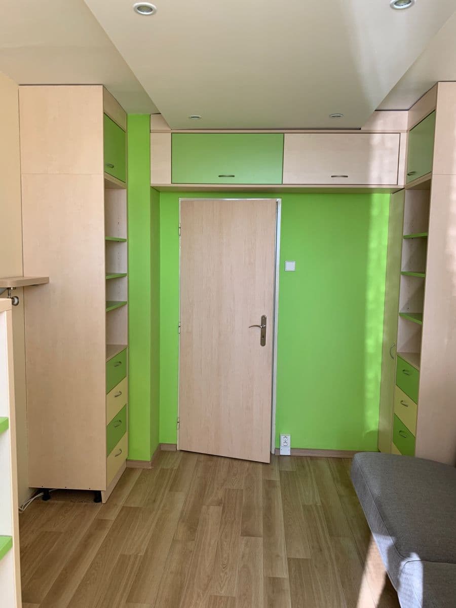 Pronájem bytu 3+1 90 m², Hněvkovského, Praha, Praha Pronájem bytu 3+1 90 m², Hněvkovského, Praha, Praha