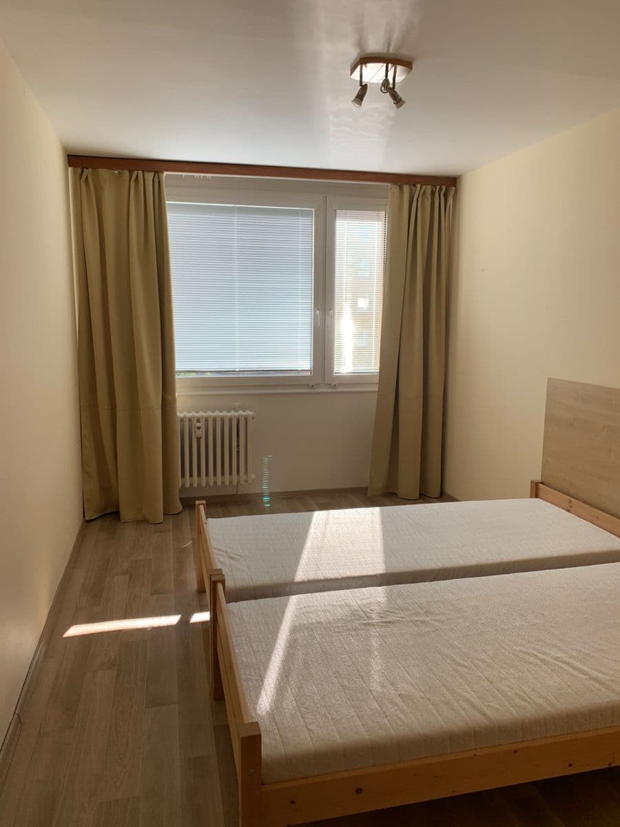 Pronájem bytu 3+1 90 m², Hněvkovského, Praha, Praha Pronájem bytu 3+1 90 m², Hněvkovského, Praha, Praha