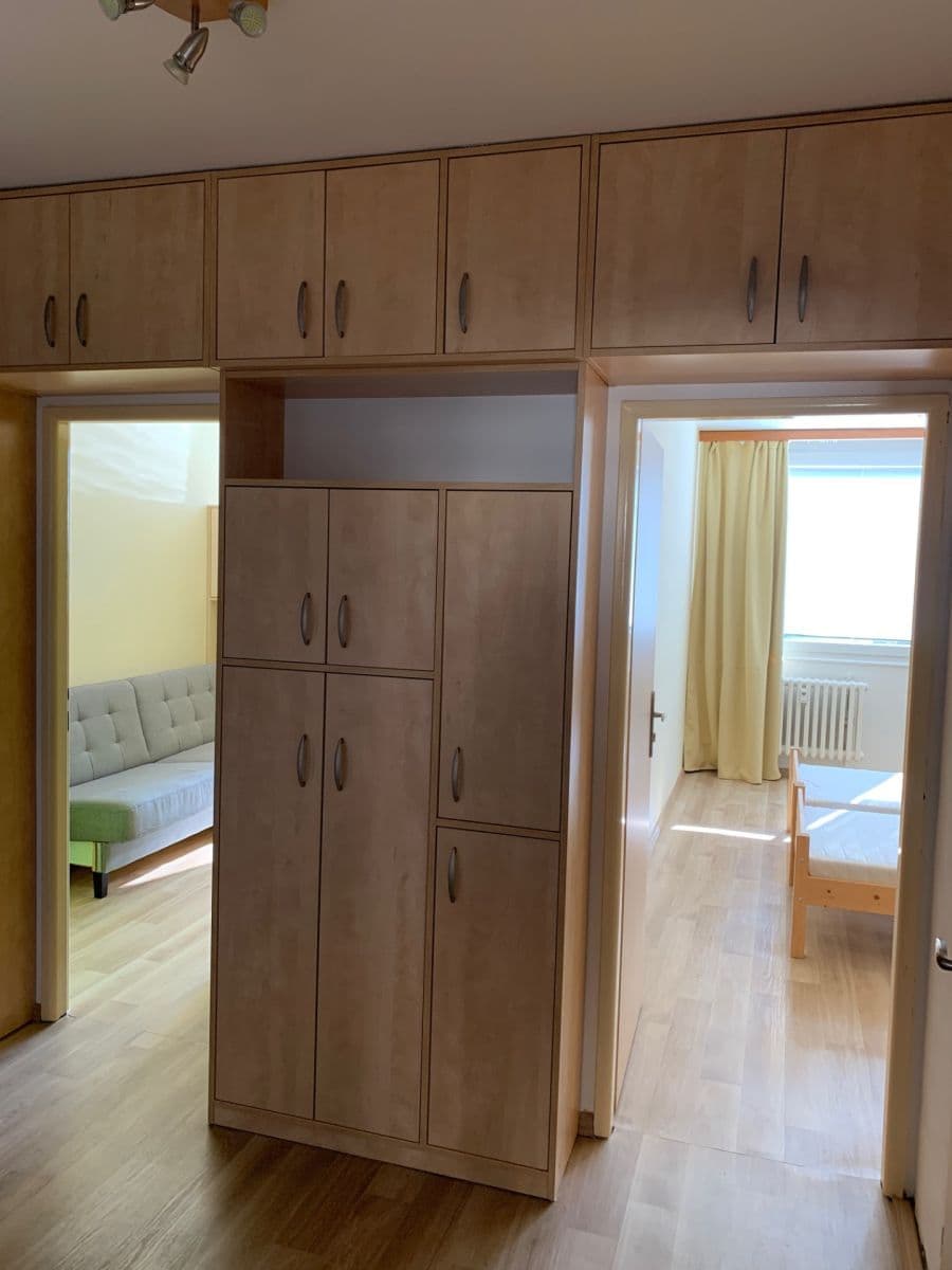 Pronájem bytu 3+1 90 m², Hněvkovského, Praha, Praha Pronájem bytu 3+1 90 m², Hněvkovského, Praha, Praha