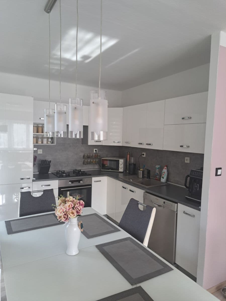 Prodej bytu 3+kk 64 m², Průběžná, Ostrava, Moravskoslezský kraj Prodej bytu 3+kk 64 m², Průběžná, Ostrava, Moravskoslezský kraj