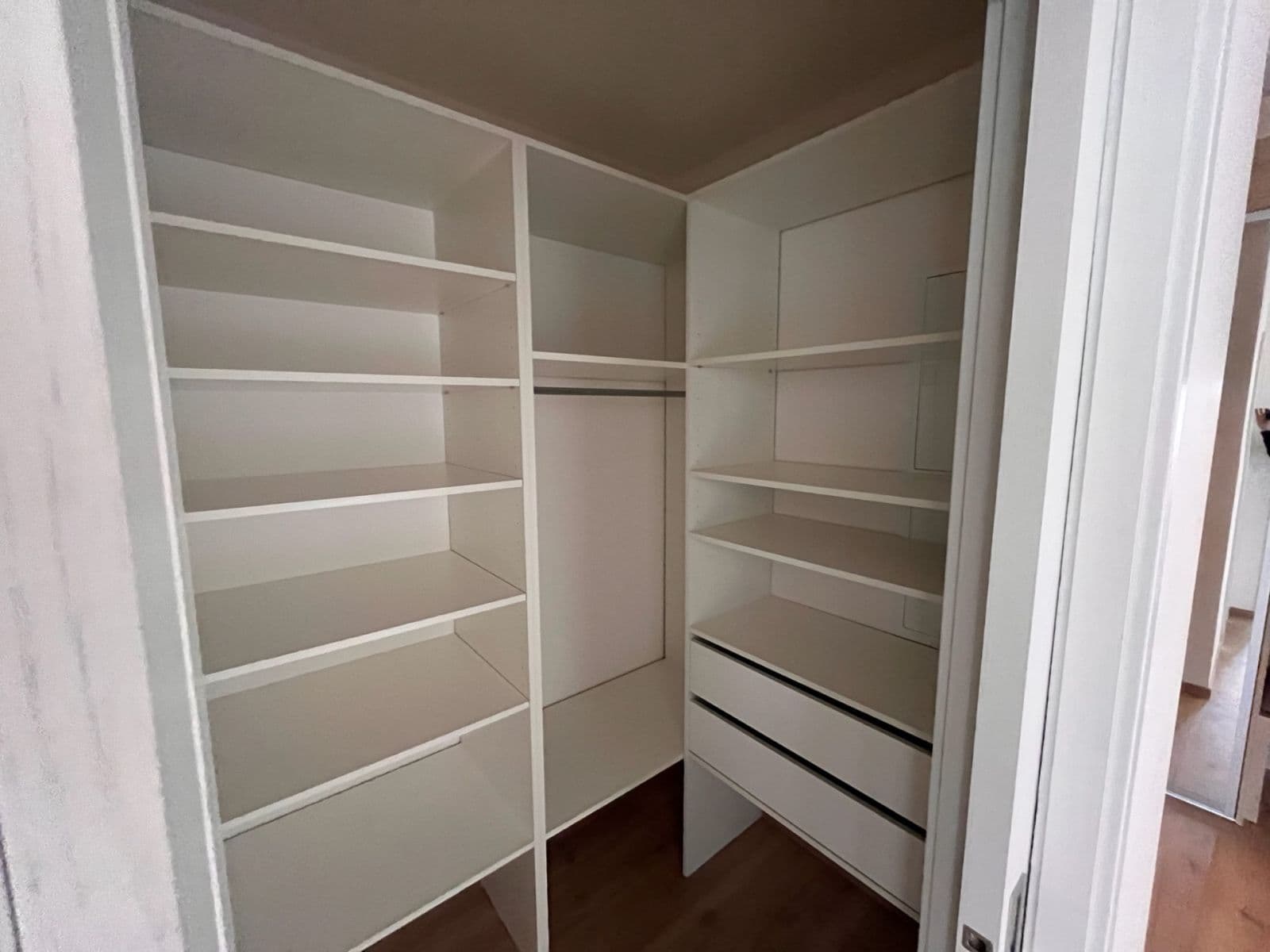Pronájem bytu 2+kk 59 m², Drahňovická, Praha, Praha Pronájem bytu 2+kk 59 m², Drahňovická, Praha, Praha