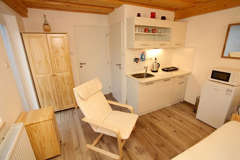 Pronájem bytu 1+kk 18 m², Na Stoupách, Jihlava, Kraj Vysočina Pronájem bytu 1+kk 18 m², Na Stoupách, Jihlava, Kraj Vysočina