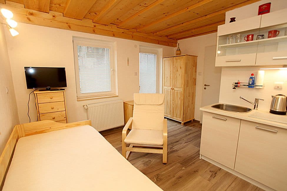 Pronájem bytu 1+kk 18 m², Na Stoupách, Jihlava, Kraj Vysočina Pronájem bytu 1+kk 18 m², Na Stoupách, Jihlava, Kraj Vysočina