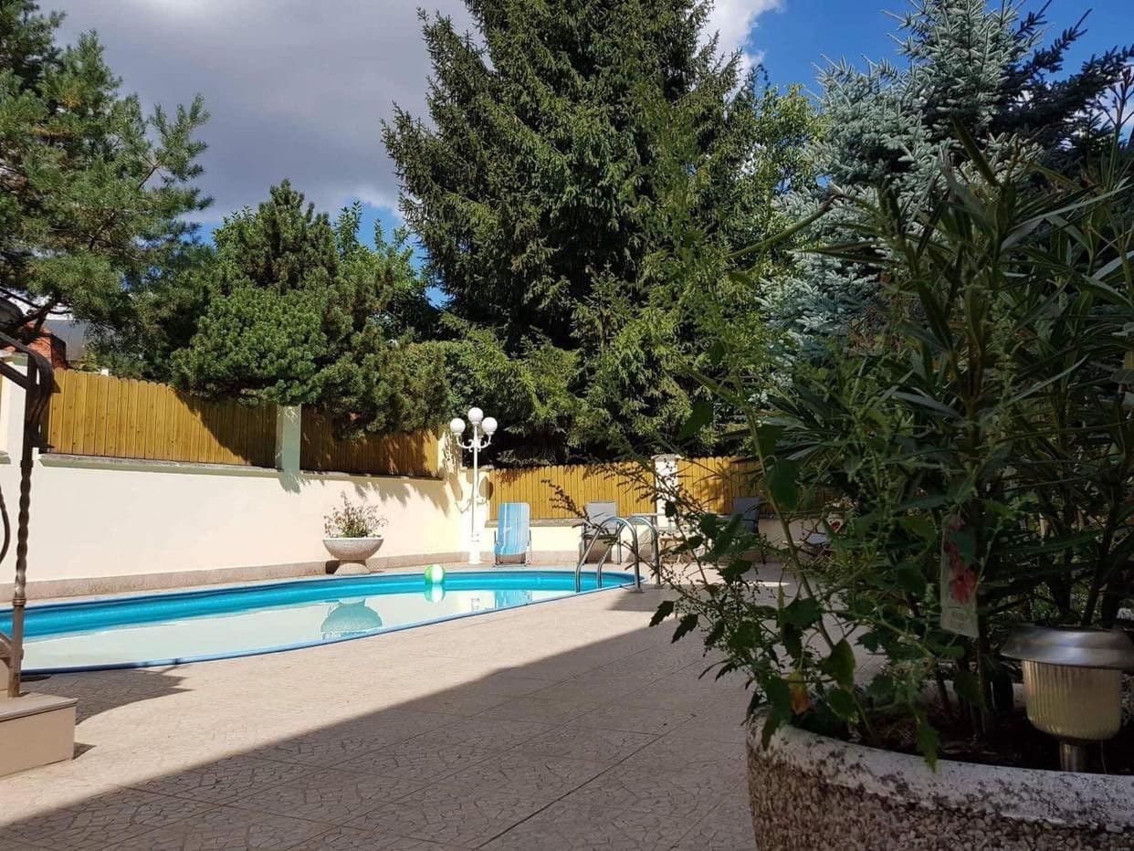Pronájem bytu 2+1 95 m², U Waltrovky, Praha, Praha Pronájem bytu 2+1 95 m², U Waltrovky, Praha, Praha