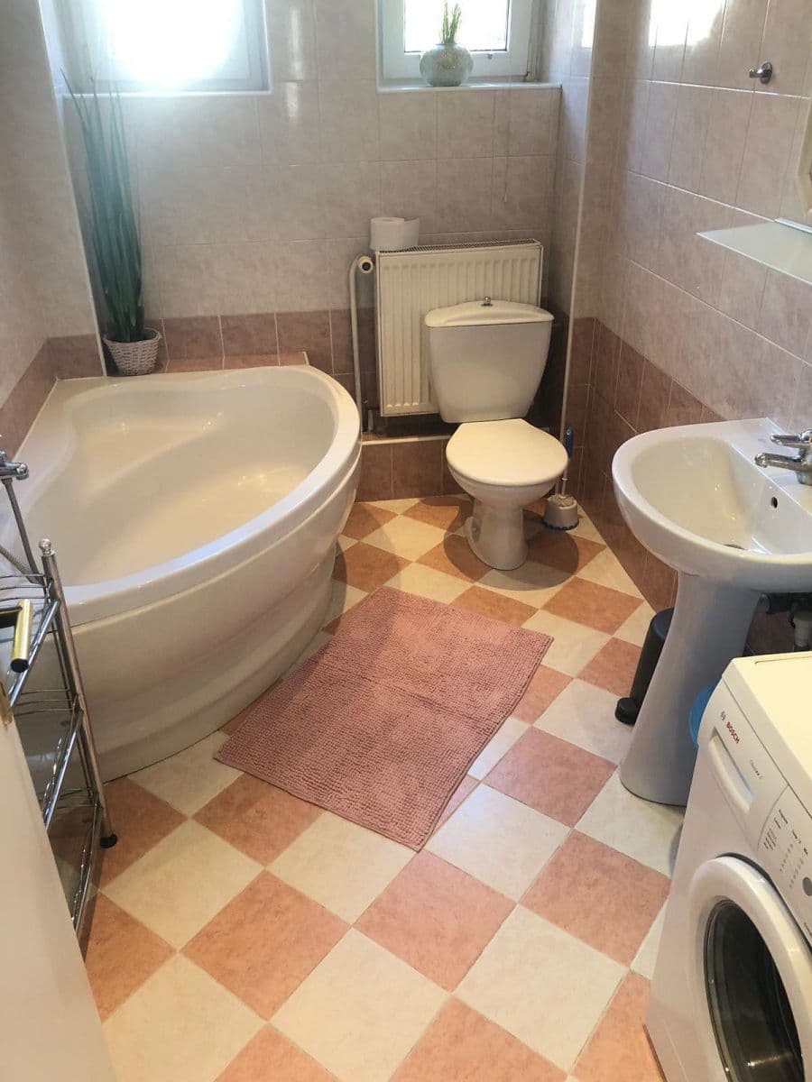 Pronájem bytu 2+1 95 m², U Waltrovky, Praha, Praha Pronájem bytu 2+1 95 m², U Waltrovky, Praha, Praha