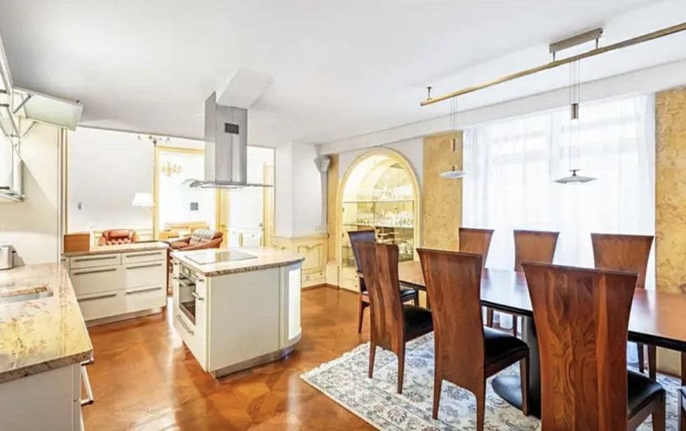 Pronájem bytu 150 m², Smetanovo nábřeží, Praha, Praha Pronájem bytu 150 m², Smetanovo nábřeží, Praha, Praha