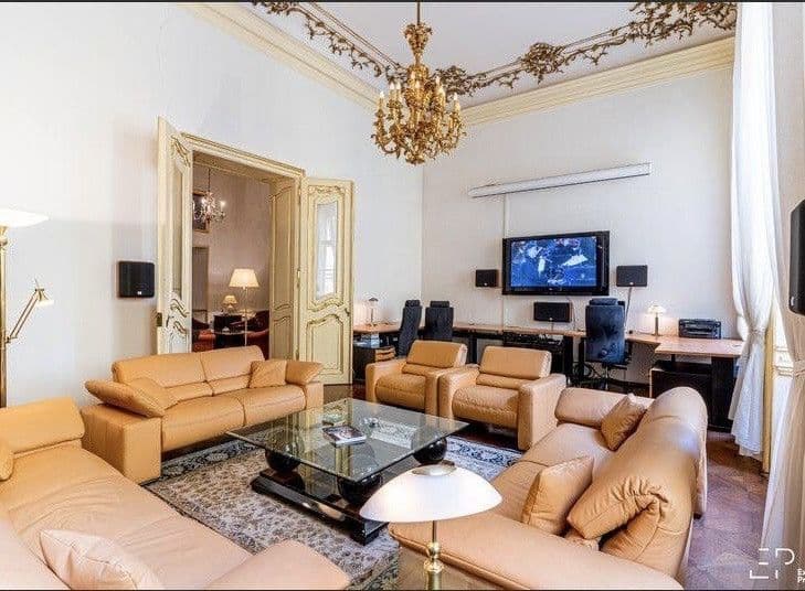 Pronájem bytu 150 m², Smetanovo nábřeží, Praha, Praha Pronájem bytu 150 m², Smetanovo nábřeží, Praha, Praha