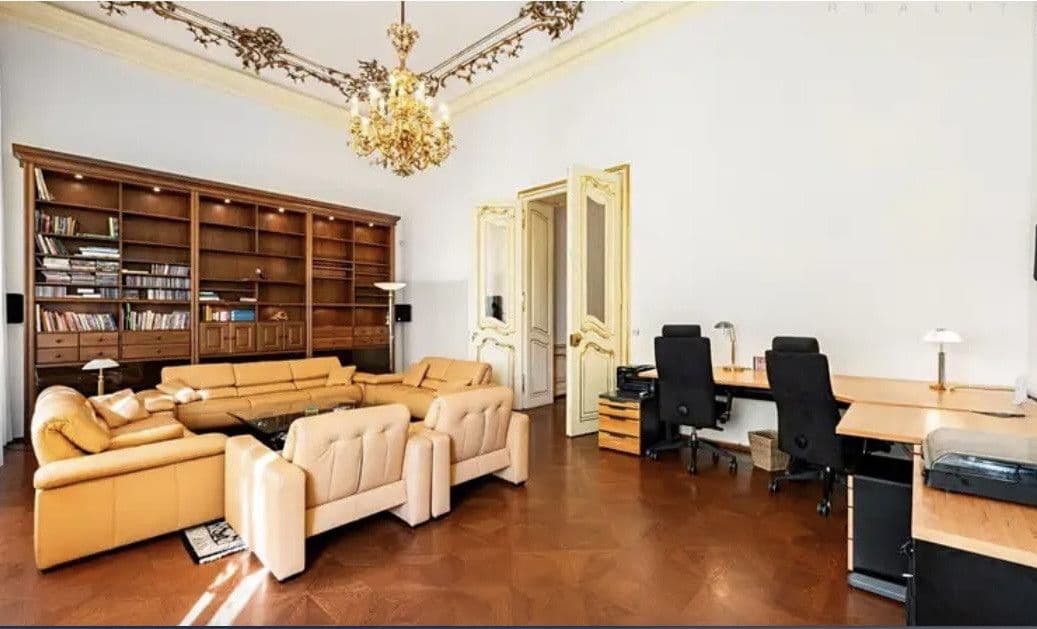 Pronájem bytu 150 m², Smetanovo nábřeží, Praha, Praha Pronájem bytu 150 m², Smetanovo nábřeží, Praha, Praha