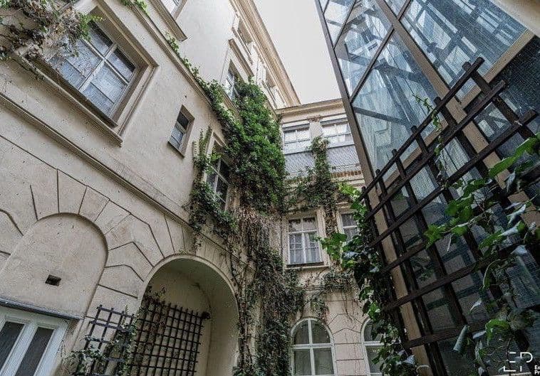Pronájem bytu 150 m², Smetanovo nábřeží, Praha, Praha Pronájem bytu 150 m², Smetanovo nábřeží, Praha, Praha