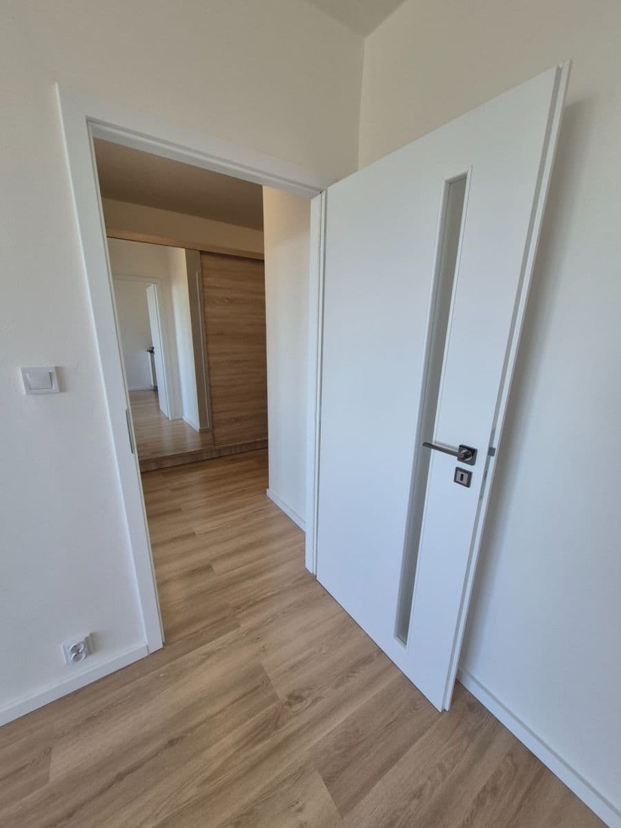 Pronájem bytu 2+kk 46 m², Milánská, Praha, Praha Pronájem bytu 2+kk 46 m², Milánská, Praha, Praha