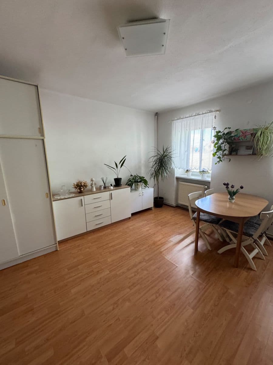 Prodej domu 202 m², pozemek 320 m², Jevišovice, Jihomoravský kraj Prodej domu 202 m², pozemek 320 m², Jevišovice, Jihomoravský kraj
