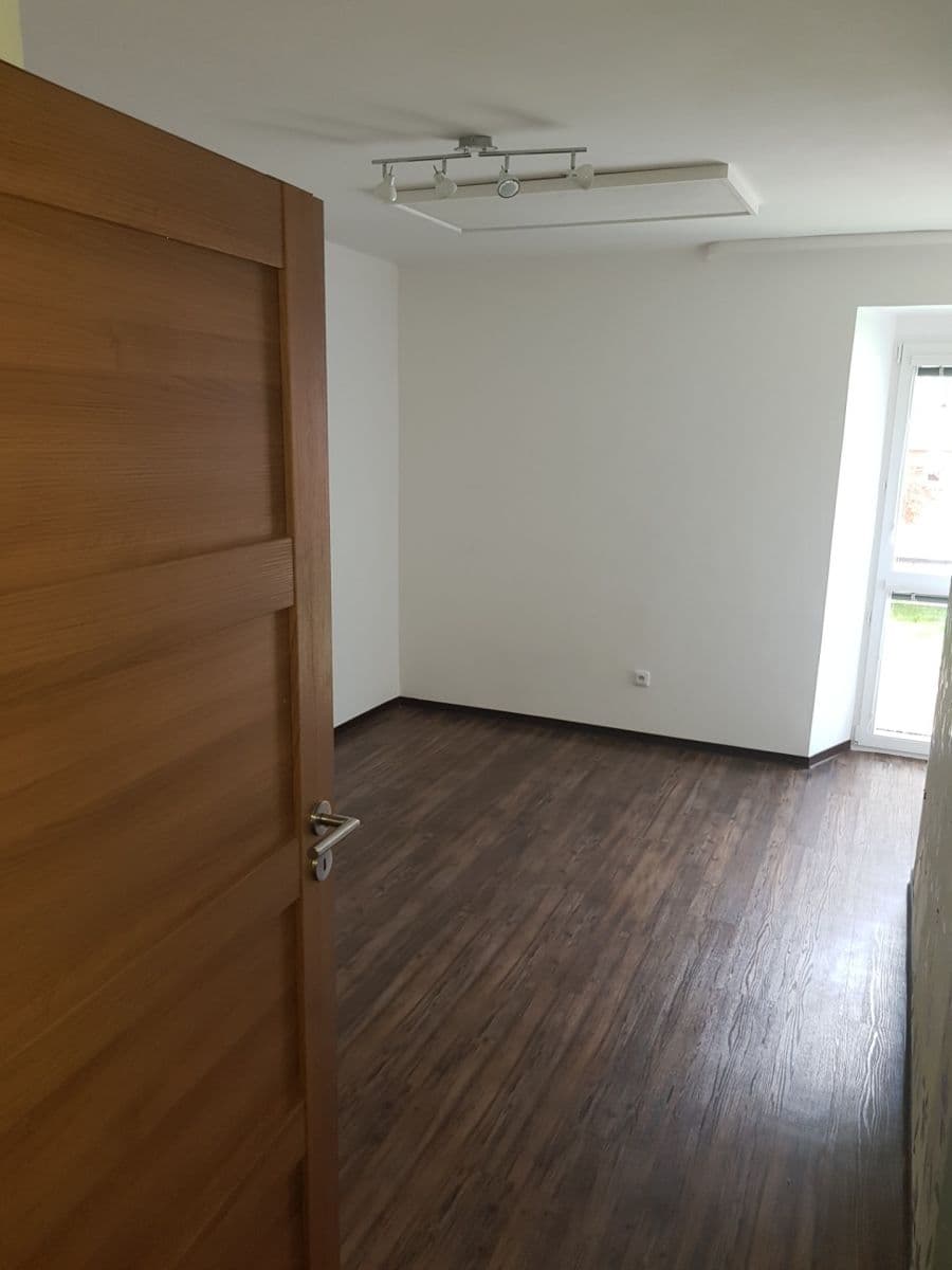 Prodej bytu 2+kk 53 m², Družstevní, Pohořelice, Jihomoravský kraj Prodej bytu 2+kk 53 m², Družstevní, Pohořelice, Jihomoravský kraj