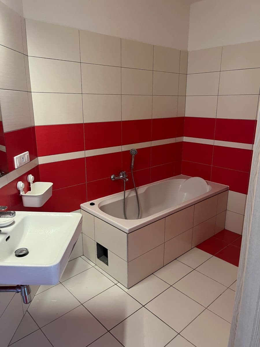 Prodej bytu 3+kk 72 m², Bořenovská, Holešov, Zlínský kraj Prodej bytu 3+kk 72 m², Bořenovská, Holešov, Zlínský kraj